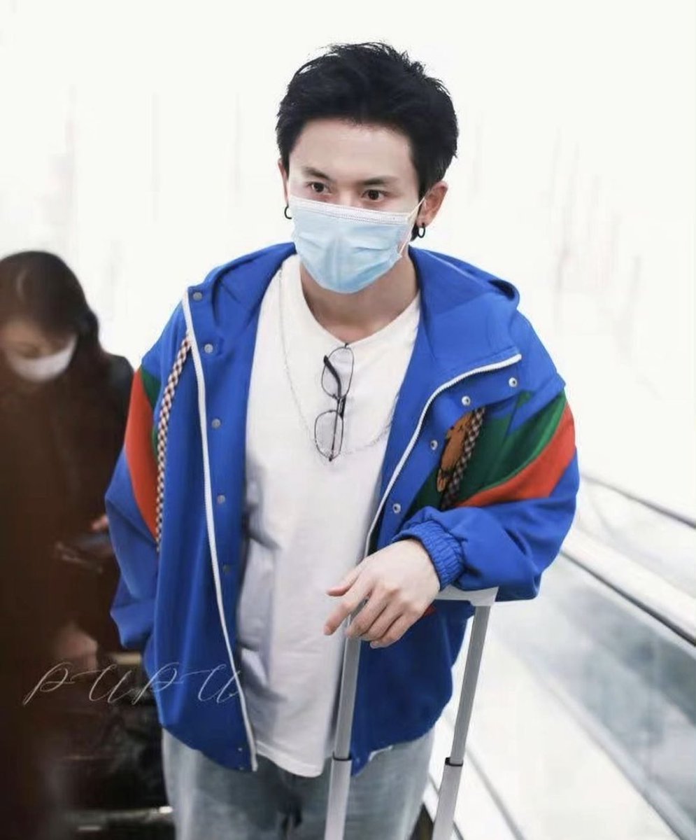 HopeSuper3's tweet photo. And Zhehan is flying to Beijing now 🥰❤️ He will reunite with his mom 🥰💕

#zhangzhehan https://t.co/92uAlJyWs2