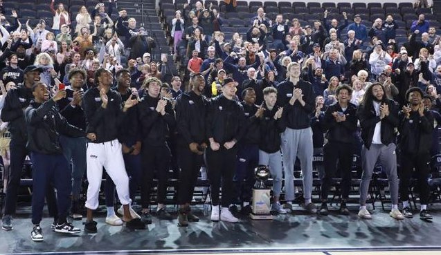 RhettBrooks's tweet photo. In over 50 years of D-1 competition, @ORUMBB has NEVER played @DukeMBB, and never would barring a "buy" game in Durham. This is what makes @MarchMadnessMBB so great:  opportunity!
YOU CAN'T HAVE ONE SHINING MOMENT WITHOUT ONE WINNING CHANCE.
Photo: Joey Johnson/Tulsa World https://t.co/i8WVk836OO