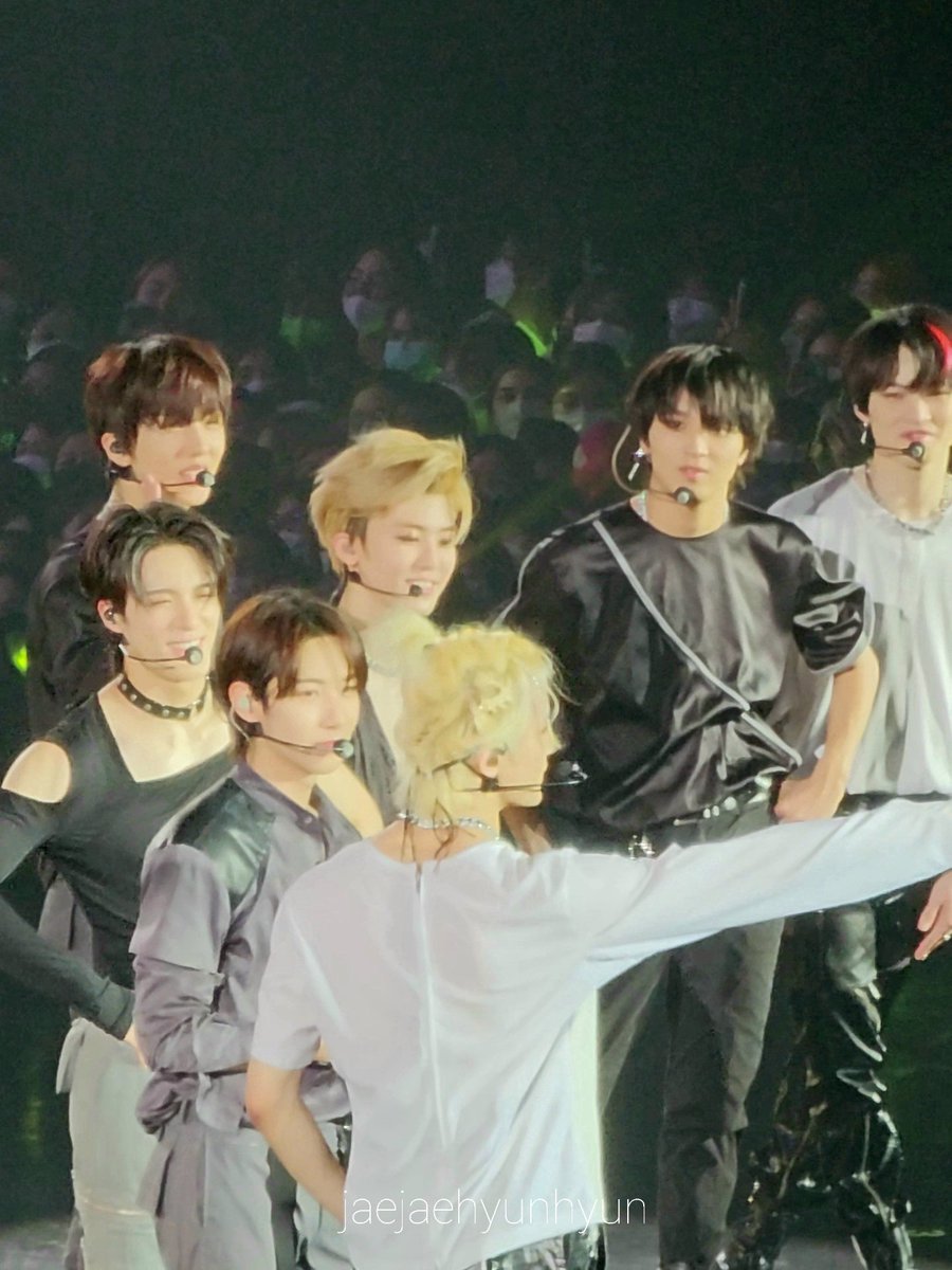 jaejaehyunhyun's tweet photo. แง น่ารัก พี่ม้าค intro ก่อนเข้า dreaming &amp; น้องดรีม #NCTDREAM_THEDREAMSHOW2_in_BKK #THEDREAMSHOW2_in_BKK #TDS2inBKK_DAY3 https://t.co/MORRtKu6vV
