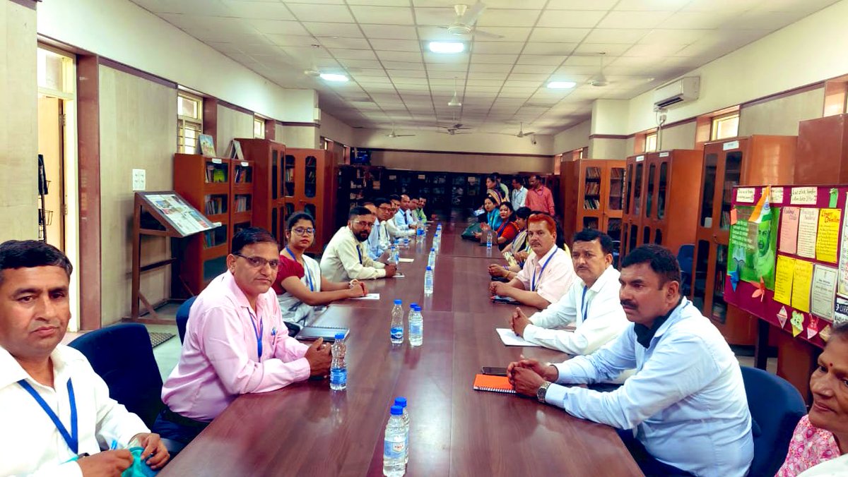 Dir_Education's tweet photo. A team of delegates from SCERT, Rudra pur, Uttarakhand is interacting with team, SBV Rouse Avenue and getting acquainted with all the effective initiatives, especially the #MindsetCurriculums
#DelegationVisits
#ExposureTrips
#DelhiEducationRevolution
#DelhiGovtSchool https://t.co/m87sJwqpoF
