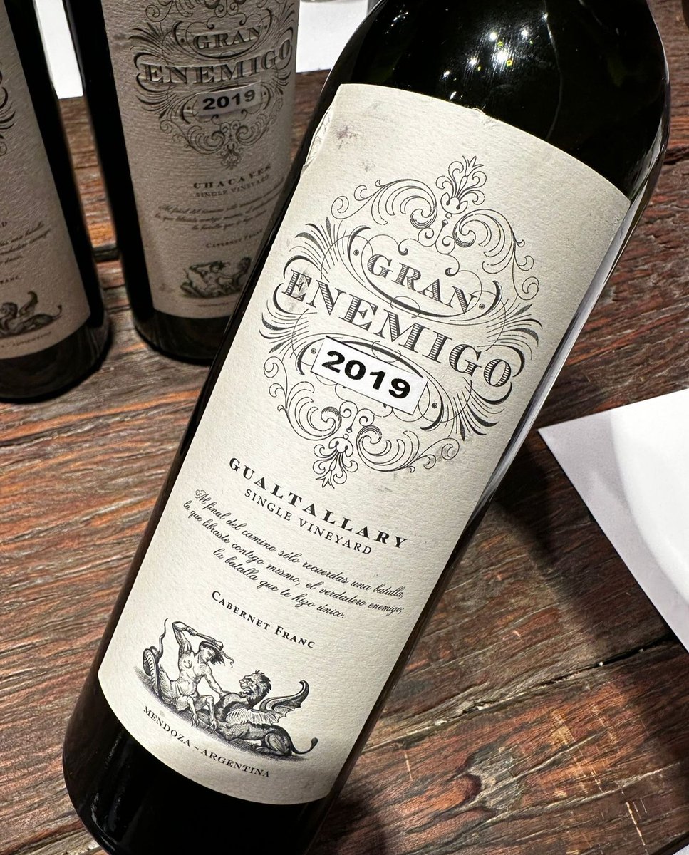 JamesSuckling's tweet photo. The El Enemigo Cabernet Franc Gualtallary Gran Enemigo Single Vineyard 2019 sets a new bar for South American cabernet franc – it’s the first cabernet franc from South America to receive a perfect 100-point score from us. Read more: https://t.co/1Wio2gbgi9 https://t.co/8ozPOzJMj4