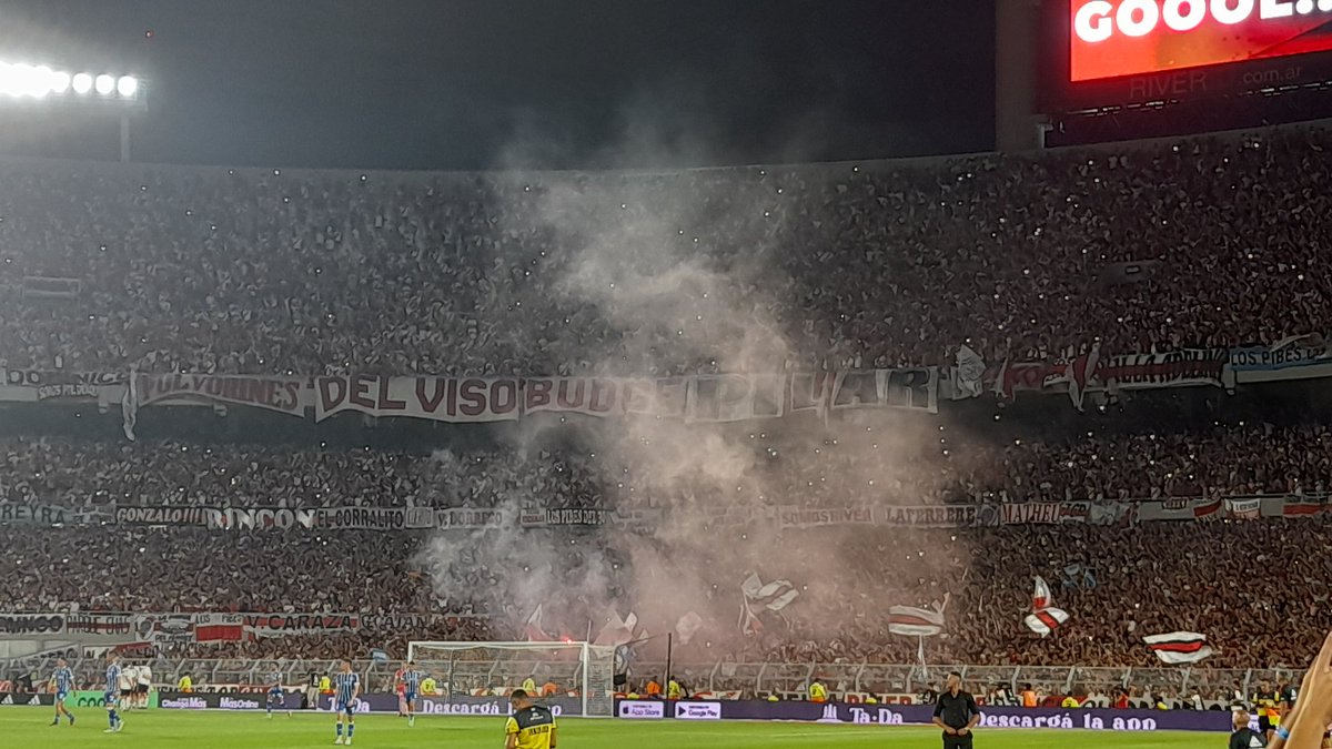 ColinDunn2211's tweet image. Wow, an utterly magical experience from start to finish. River Plate 3 Gudoy Cruz 0 and the best atmosphere I have ever experienced. Non-stop singing that was uplifting and deafening.