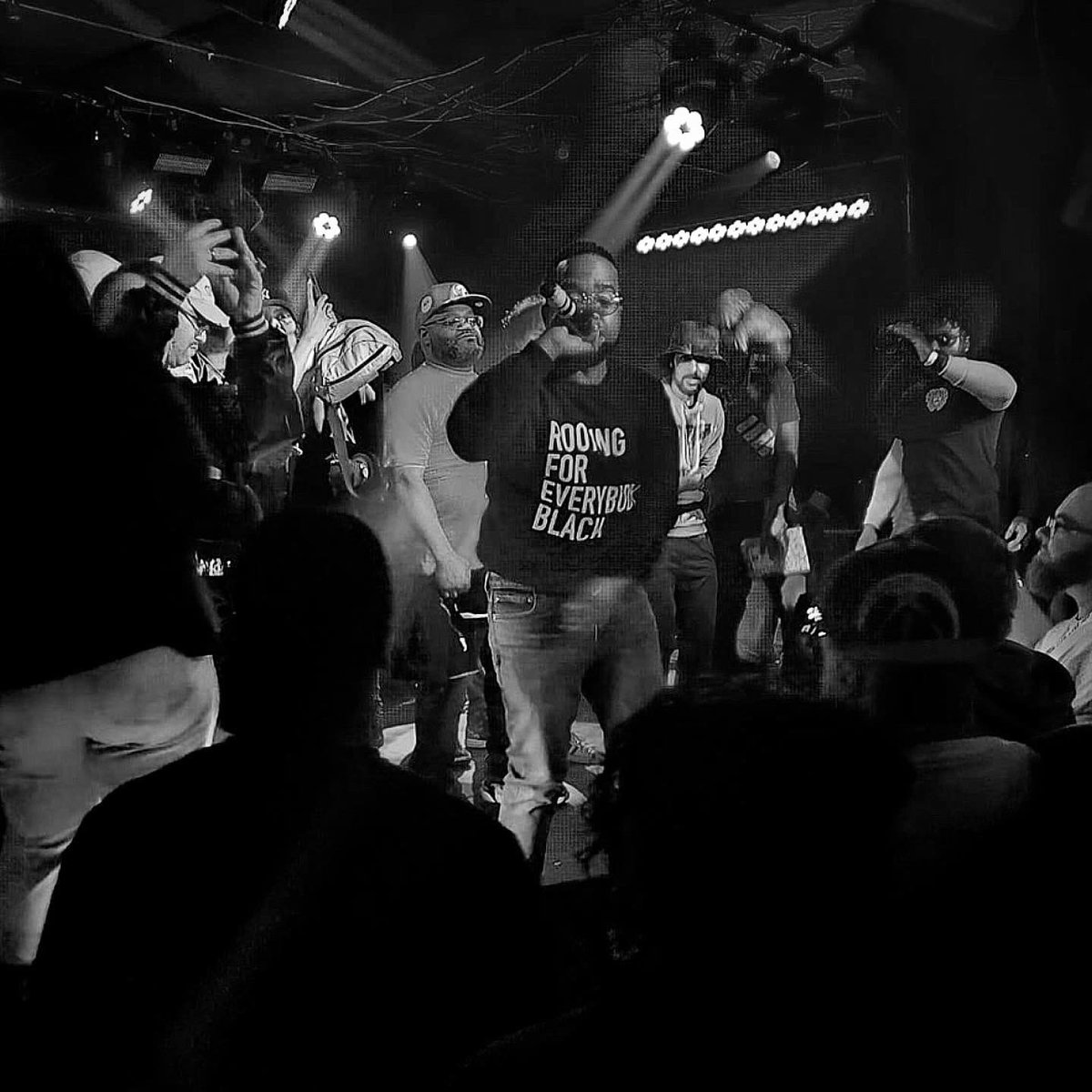 Ellect217's tweet photo. One of the coolest moments in my life was performing on stage with the biggest influence on my rap career @IAmKRSOne 🙏🏾 https://t.co/k8dr1nMQcy