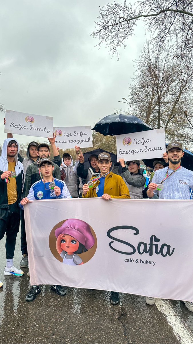 Safia_uz's tweet photo. 🏃‍♀️На старт, внимание, мы это сделали!

Вчера (12 марта) в Ташкенте и 14 городах Узбекистана прошли сразу 2 грандиозных спортивных события — V International Tashkent Marathon и #забег #YANGINAFAS ! 

🇺🇿Моя дружная семья также принимала участие в забеге! https://t.co/Xeh9azfe9T