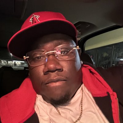 Derrickbosman33's tweet photo. #NewProfilePic https://t.co/CBs5sSQiOx