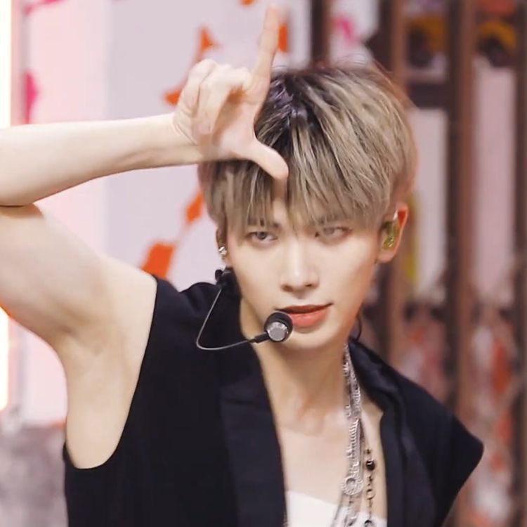 chillybeom's tweet photo. How can it be you? 
#taegyu 🧸🐿️
ch 8/?
they are misunderstood and horny😔
link: https://t.co/o3sGXtONtQ https://t.co/Yfm5431PLR