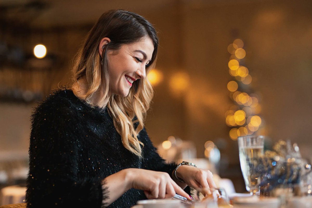 cairngroup's tweet photo. Give Mum a moment with a delicious Sunday Carvery Lunch served with all the trimmings and a glass of prosecco at The King and Lamb restaurant, Stoke Place. 🙌

Mums will also receive a gift to take away! 💙

Three courses for just £35 per adult. Book now:  https://t.co/5RcMgD8HWg https://t.co/HqqMvlsSLG