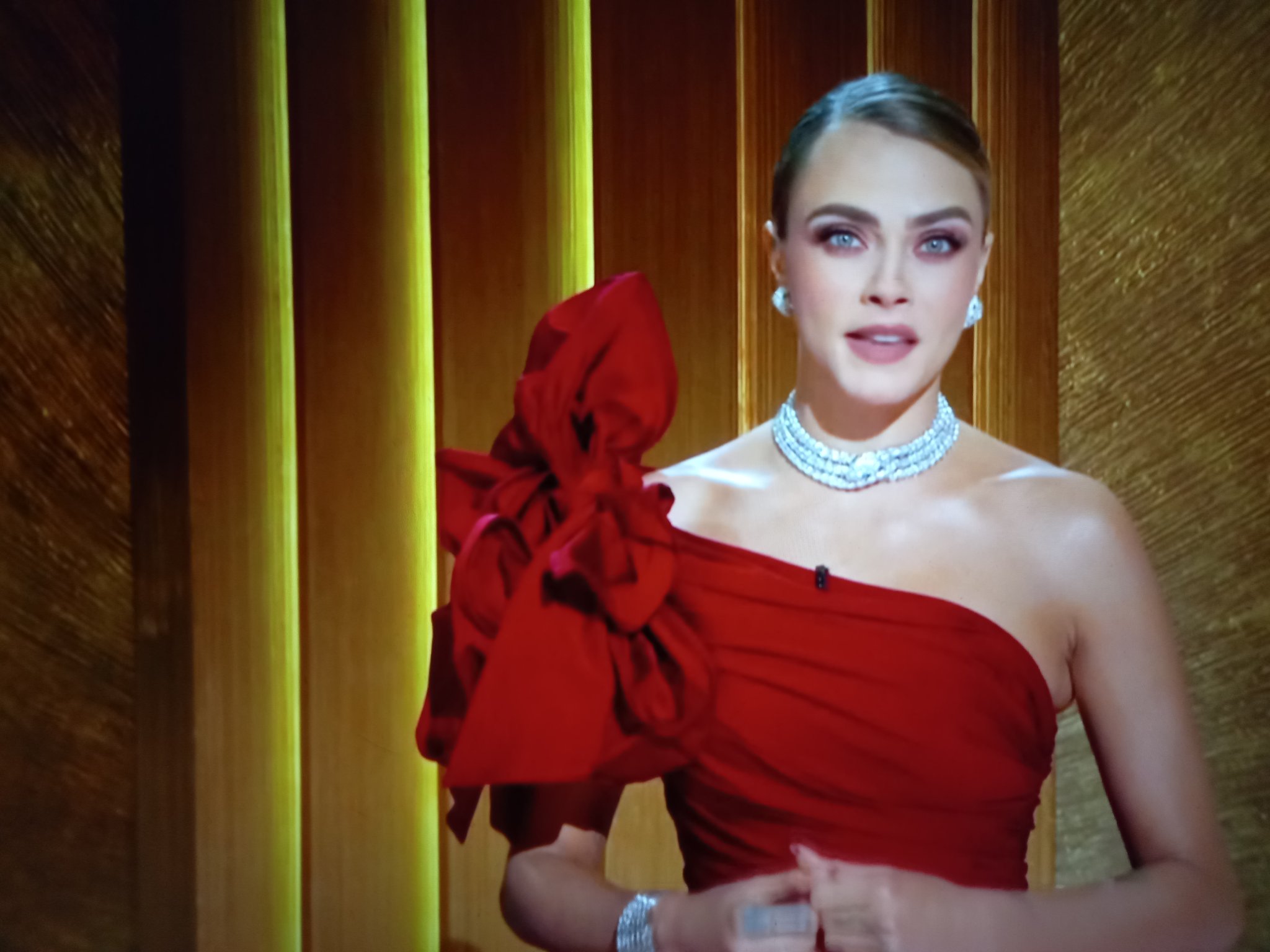 Antibacterial on twitter cara delevingne cara dealba il https