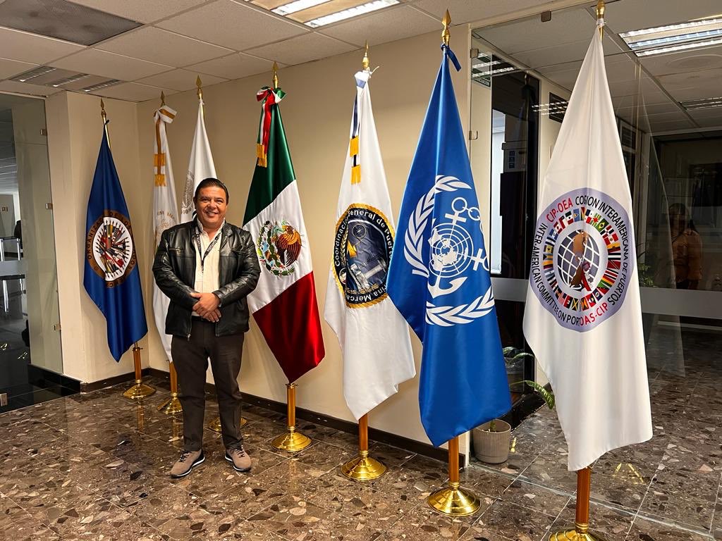 FCOFERNANDEZM's tweet photo. Saludos desde la secretaría de marina https://t.co/UIunMTxKSm