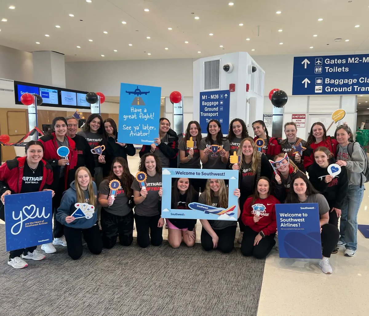 carthagesports's tweet photo. America's Dairyland ✈️ Sunshine State

@CarthageSball and @Carthage_Tennis are just part of several Carthage teams competing down south over Spring Break 

Be sure to stay up-to-date with the Firebirds' week in the sunshine ☀️

#FuelTheFlame https://t.co/JXTlE3ecjy