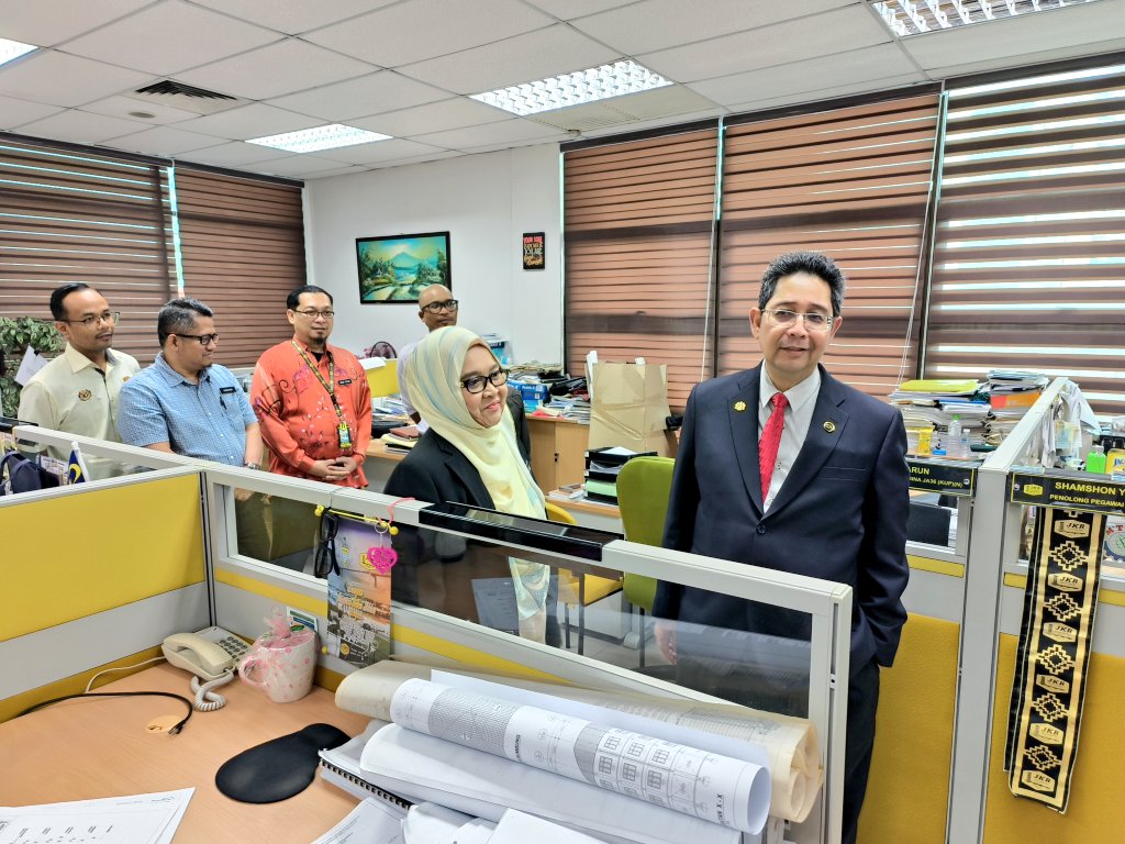 Amran Mohd Majid tweet media