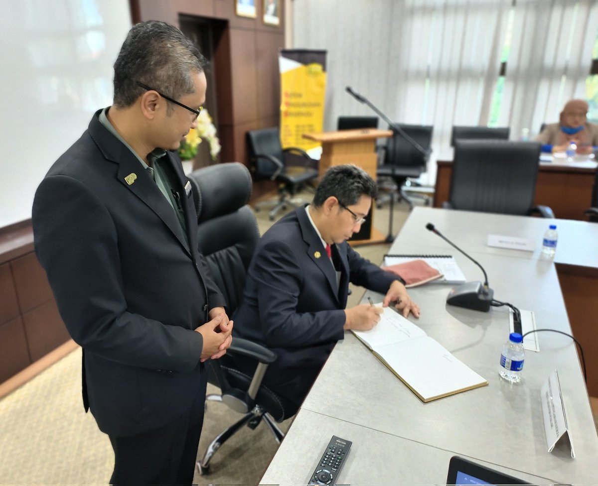 Amran Mohd Majid tweet media