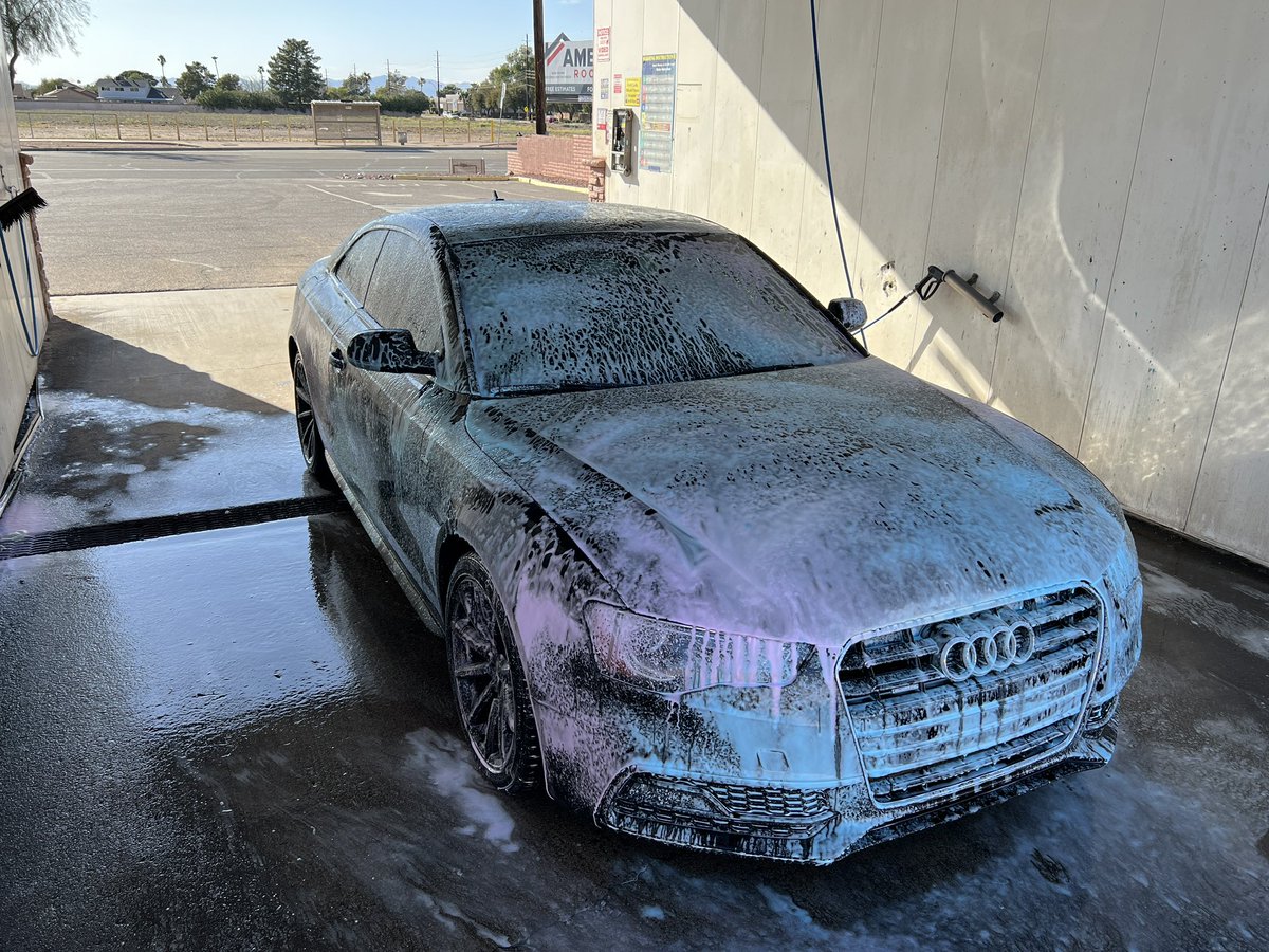 PlebofPlebs's tweet photo. She got her first bath https://t.co/Me7VeVgGC9