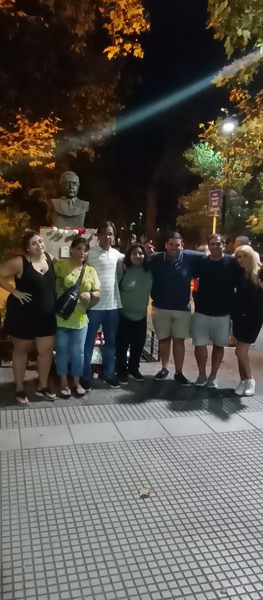 Hoy le rendimos homenaje al padre de la democracia en el #DiaDelMilitanteRadical  🇵🇱