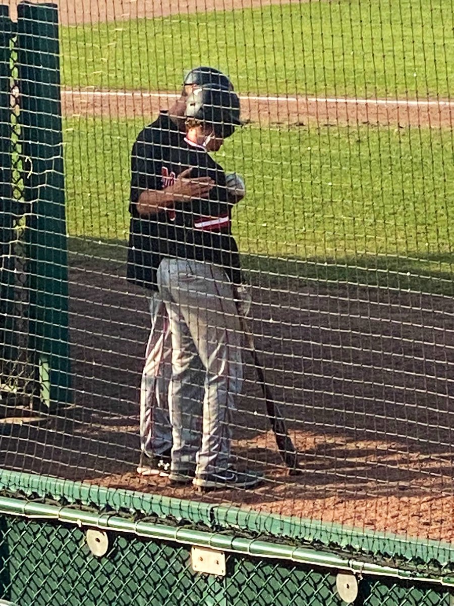 bryan_vice's tweet photo. Enjoyed a great wk of @harrierbaseball w/ @28Bvice in Vero Beach. Team finishes 7-1 &amp; get to watch B start his 1st collegiate game at catcher &amp; also play a little 2nd base. #prouddad https://t.co/WZjJdRPfsC