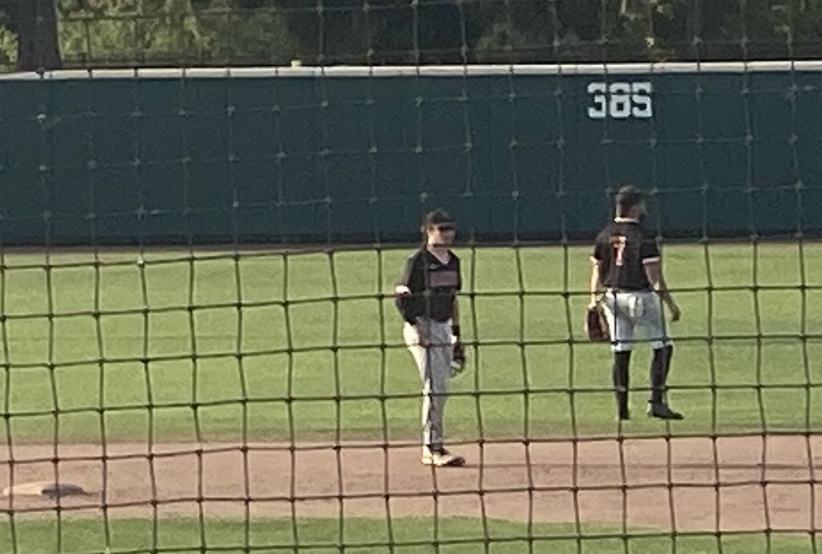 bryan_vice's tweet photo. Enjoyed a great wk of @harrierbaseball w/ @28Bvice in Vero Beach. Team finishes 7-1 &amp; get to watch B start his 1st collegiate game at catcher &amp; also play a little 2nd base. #prouddad https://t.co/WZjJdRPfsC