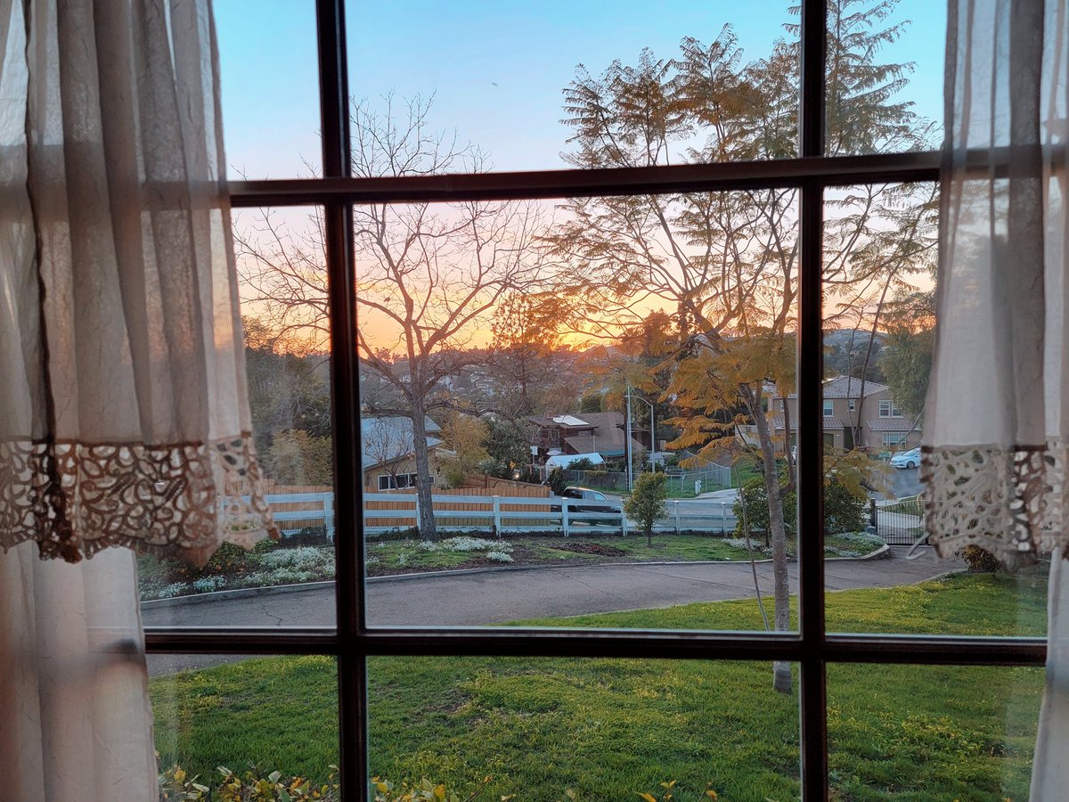 MandaBrown's tweet photo. I love sunsets ❤️ https://t.co/kQC3v2yzME