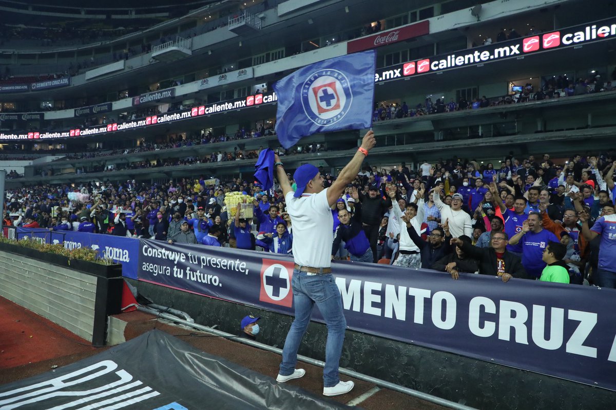 CruzAzul's tweet photo. Gracias a todos los Celestes que fueron ayer al partido. 💙

Compártenos tu foto en el Estadio. ⬇️ https://t.co/GPz7iLmyEe