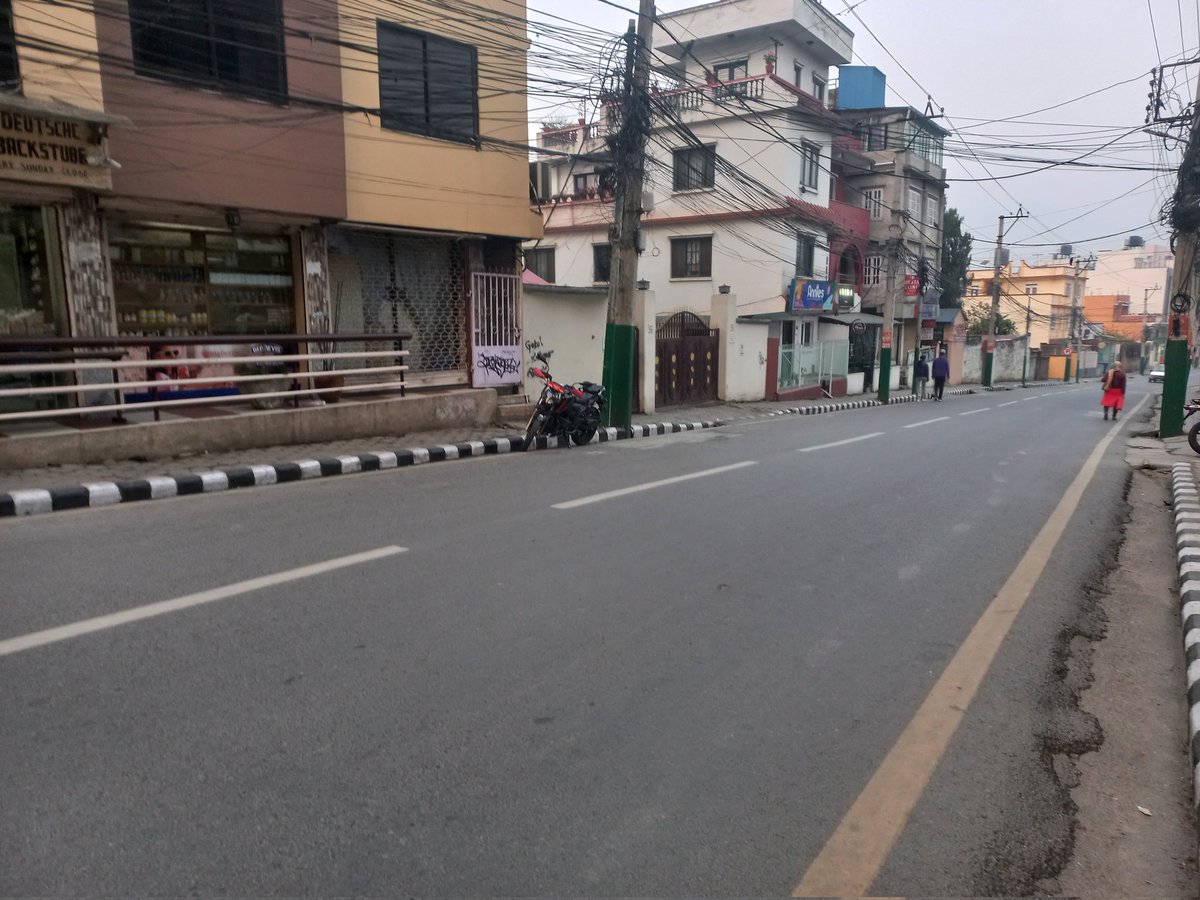 AnupOjha7's tweet photo. Shifting my early walk from the serene mystic alleyways of Patan to the vibrant and bustling urban environment of Jhamsikhel, Pulchowk and Kupondole had a noticeable experience.
#walktoexplore  #lalitpur #walktothink #morningvibes https://t.co/wBShUORpMK