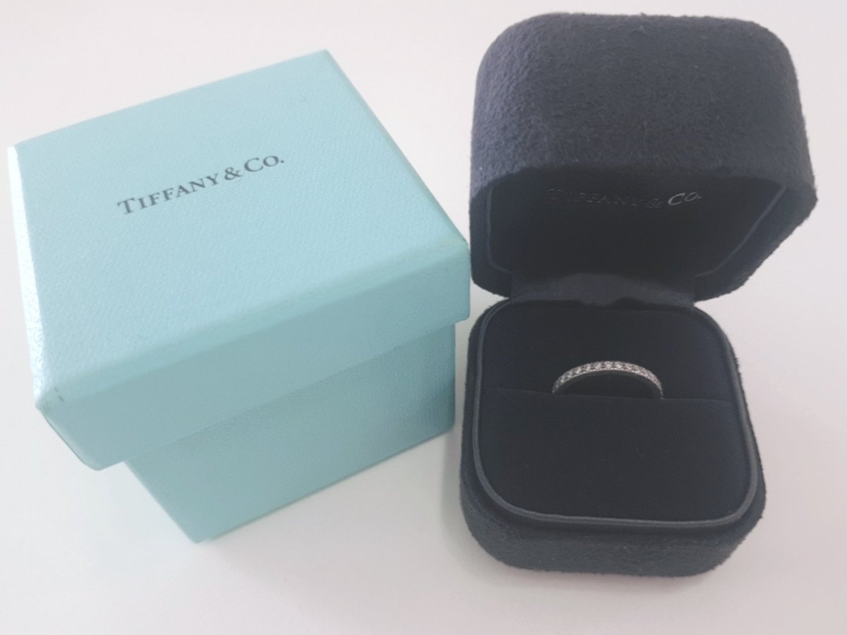 jmyucky's tweet photo. タンスの肥やしになってた結婚指輪💎
ジミンちゃんが
アンバサダーするならと
引っ張り出してみたが
装着するか悩むって言う
(意味深)🤣🤣🤣 https://t.co/4gBgwxPvxr