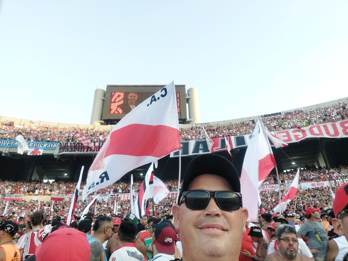 DanielMecl's tweet image. Sivori baja