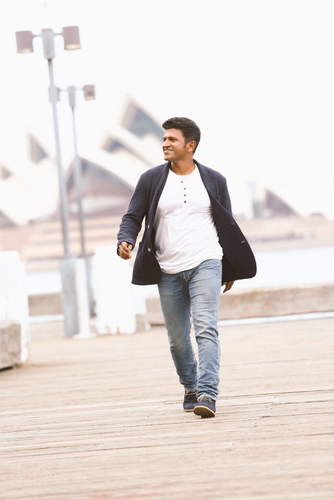 Dr Shivarajkumar updates ™ (@shivannaupdates) on Twitter photo Advance happy birthday appu sir ❤️ <a href="/PuneethRajkumar/">Puneeth Rajkumar</a>
#Appu #PuneethRajkumar #DrPuneethrajkumar #AppuLiveson #PowerStar #HappyBirthdaypuneethRajkumar
#HappyBirthdayappu
#drshivarajkumarupdates Advance happy birthday appu sir ❤️ <a href="/PuneethRajkumar/">Puneeth Rajkumar</a>
#Appu #PuneethRajkumar #DrPuneethrajkumar #AppuLiveson #PowerStar #HappyBirthdaypuneethRajkumar
#HappyBirthdayappu
#drshivarajkumarupdates