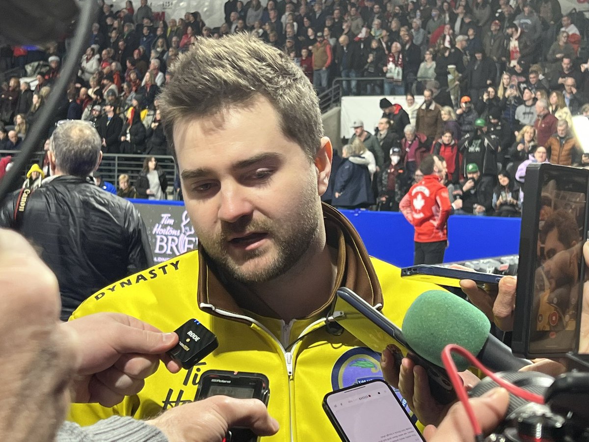 What an absolute warrior. 

Matt Dunstone played so damn well. 

Congratulations to this entire Manitoba team for incredible curling. #cbccurl
