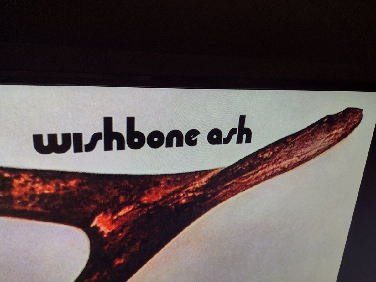 now that I've seen the lizard's head in the wishbone, I can't unsee it 🦎 #AlbumCoversEnlarged #420music #SundayThoughts #smokeweed #stonerfam #cannabisculture #CannabisCommunity #Mmemberville