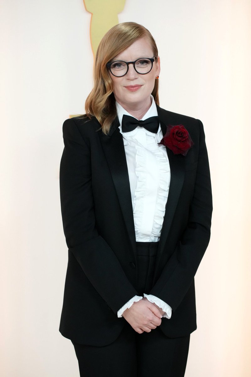 Women_Talking's tweet photo. A moment to appreciate writer/director @realsarahpolley and the phenomenal cast of #WomenTalking at the #AcademyAwards 💫 #Oscars #Oscars95 https://t.co/51yXppljuF