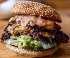 BurgerPharaoh's tweet image. is this #burger #yummy #chesseburger #burgerking #burgerpharaoh #burgers #food