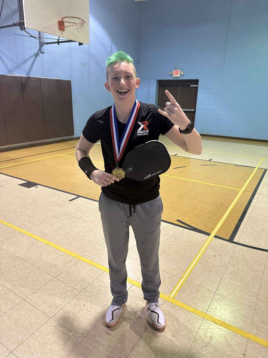 PickleballJaq's tweet photo. When you play against all guys and still win the round robin 💪 #ProXRPickleball #Pickleball #TeamOS1st https://t.co/aSgHblrH7F