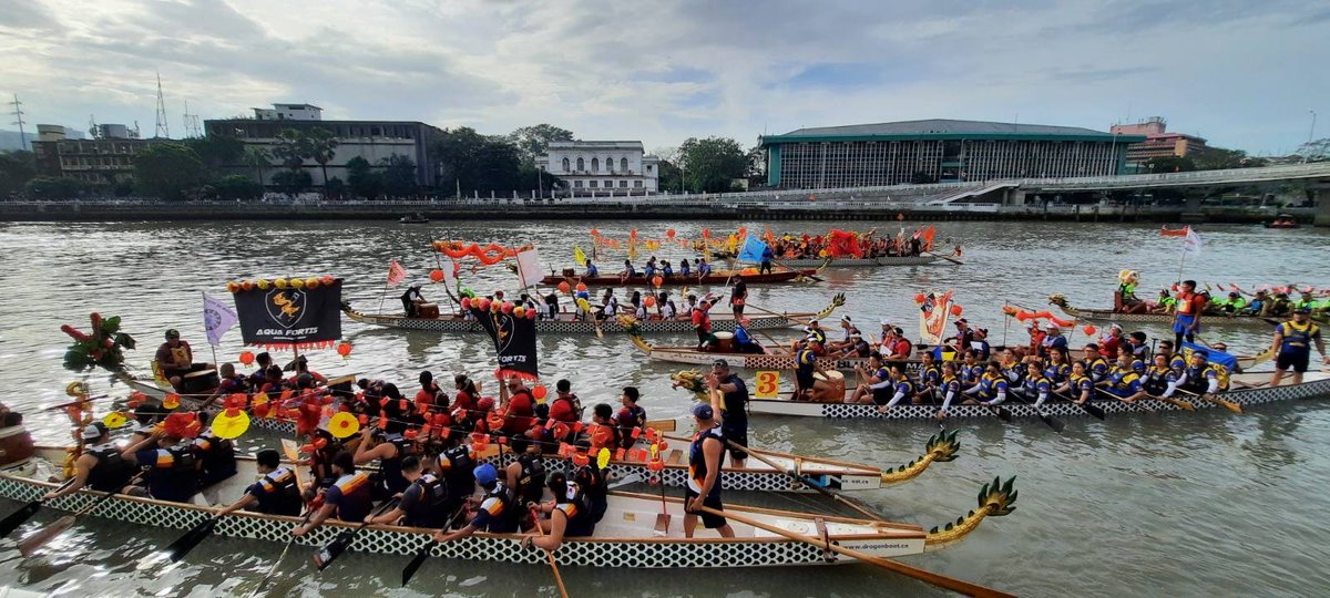 In celebration of the global #DayofActionforRivers, let's take a moment to appreciate the Pasig River's vital role in the Manila Chinatown Dragon Boat Festival during the Chinese New Year celebrations last January.

📸: Sali Kintanar and Nina Santamaria