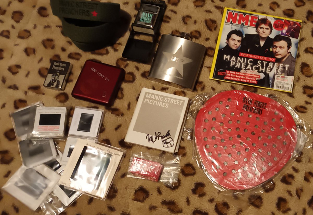 ManicSleep's tweet photo. @Manics collection
#boasts
#NOTforsale https://t.co/B3sBINunRs