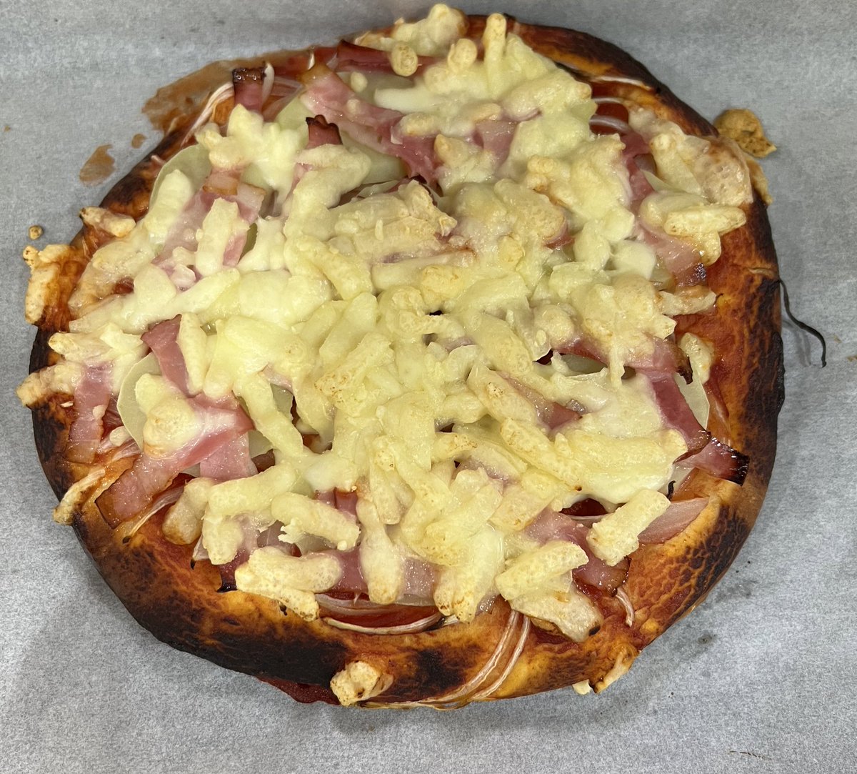 PteraBlog's tweet image. こんちゃ✨
今日は術後の1週間検診のために東京へGO🚃🚃
昨日は息子と一緒にピザ作ったよ☺️
楽しく、美味しい夕飯が作れてみんな満足✨

東京駅でのお土産を妻に依頼されてるのでこれから調査せねば💦💦