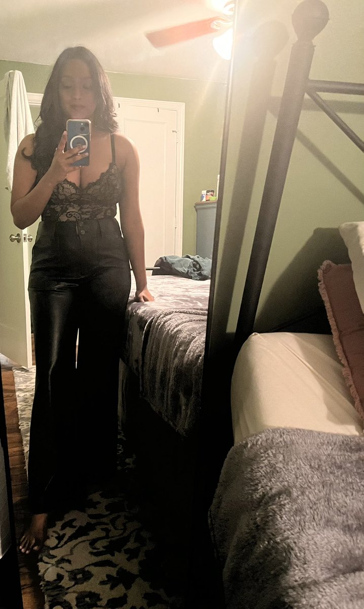 apulikutty's tweet photo. This is 33. Excited for an amazing year - surviving, thriving, and yearning. https://t.co/Pg3VzXFeHB