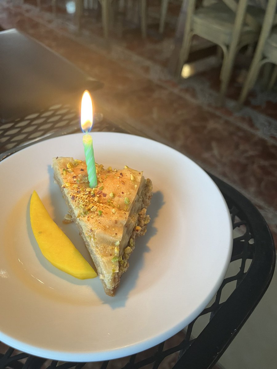 apulikutty's tweet photo. This is 33. Excited for an amazing year - surviving, thriving, and yearning. https://t.co/Pg3VzXFeHB