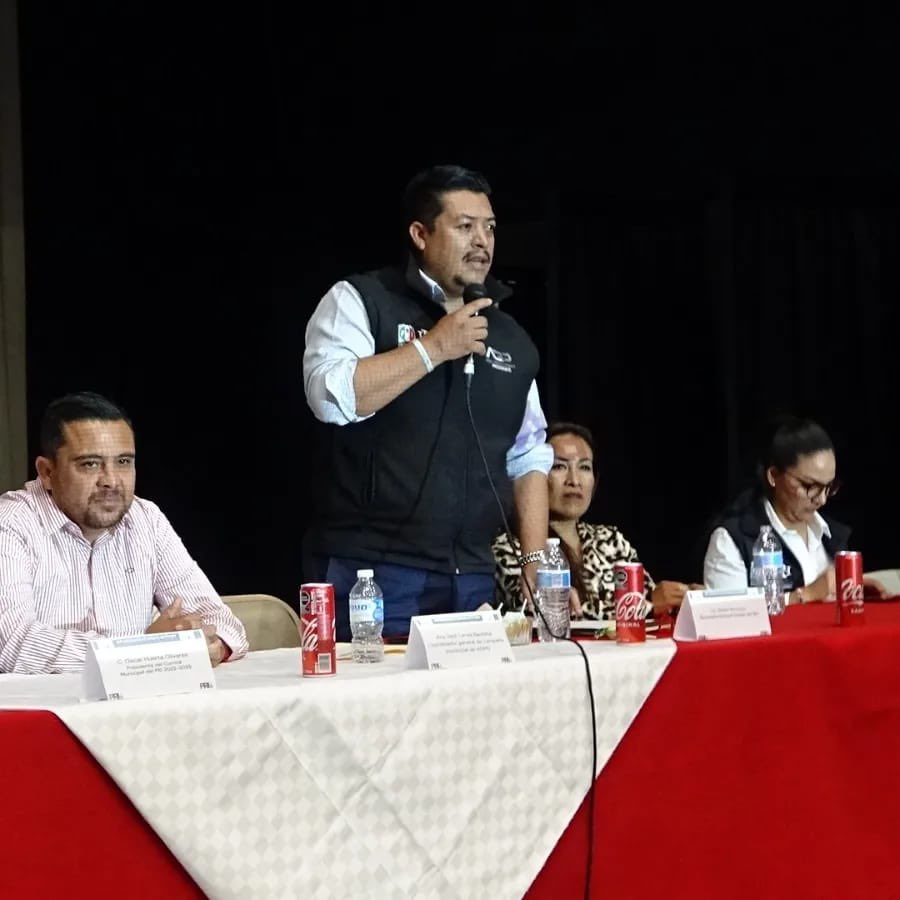 Anibal_osc's tweet photo. En compañía de nuestra Sria General @MiriamMontoya del @IRH_Edomex y el @ONMPRIEdo_Mex tome Protesta y Capacitamos a las estructuras de #IRH y #OMPRI #Chimalhuacán @AlejandraDMV @PRI_EDOMEX @Martha_Hilda @MarianoGlzA @lazarojimeneza https://t.co/0ltAu5o34r