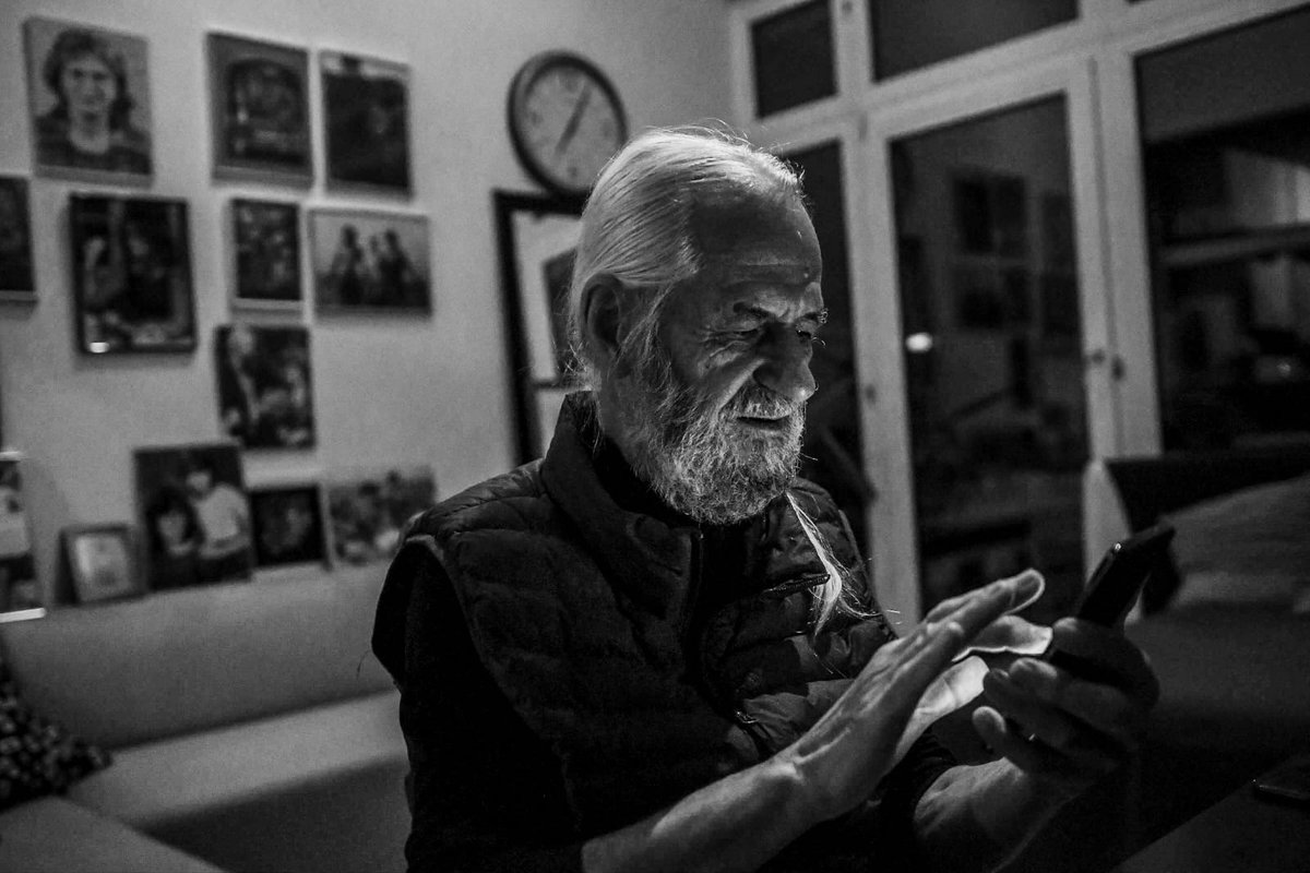 Christo Grozev tweet media