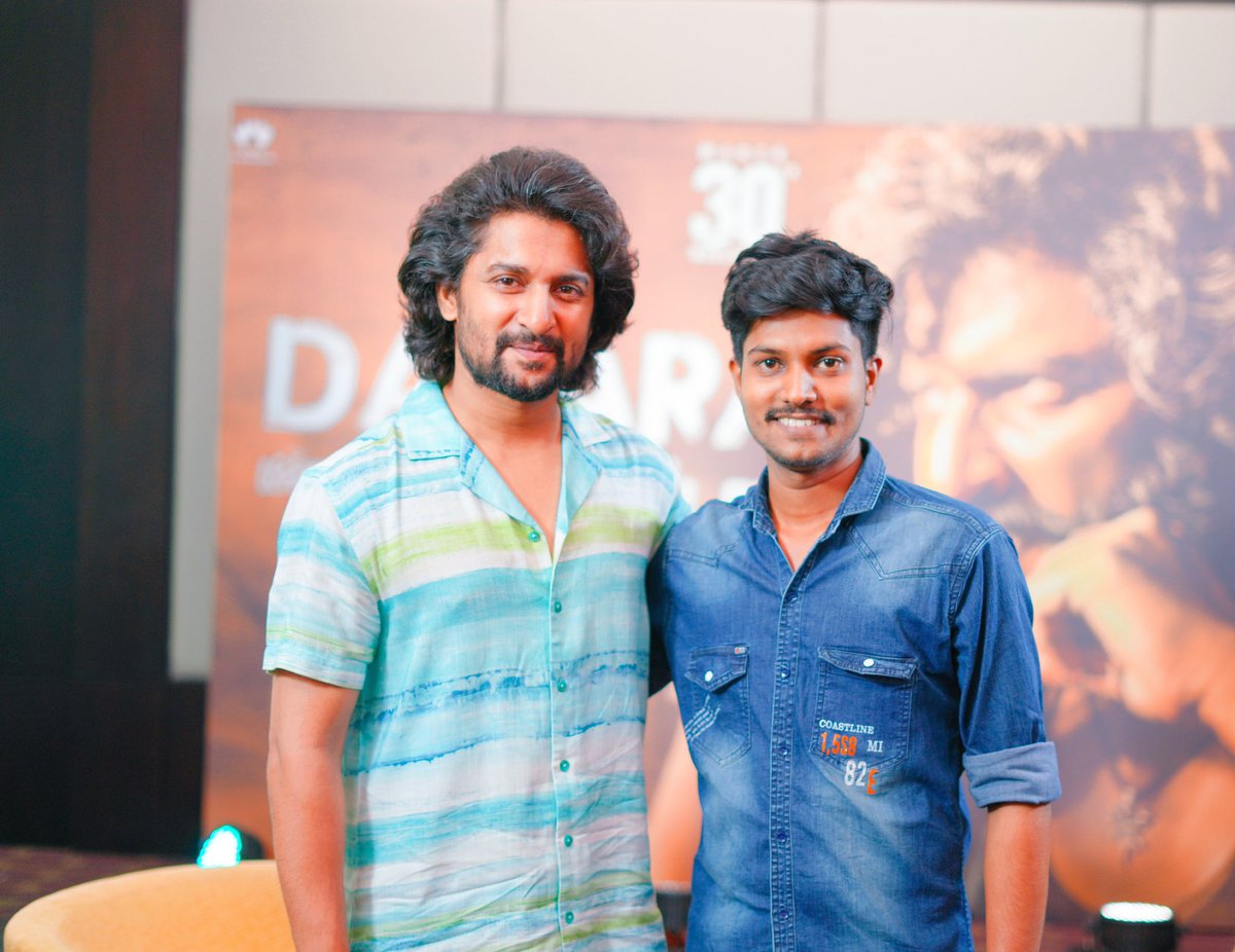 AKNFWA_'s tweet photo. A Quick chat session with Kerala Nani Fans State President #Akshay_Raj and @nameisnani sir at Kochi,Kerala
#Nani #Dasara #Naturalstar #lovenani #nanifans #nani #naturalstarnani #nameisnani #naniforever #actornani #teluguhero https://t.co/UYgdXPrHdn