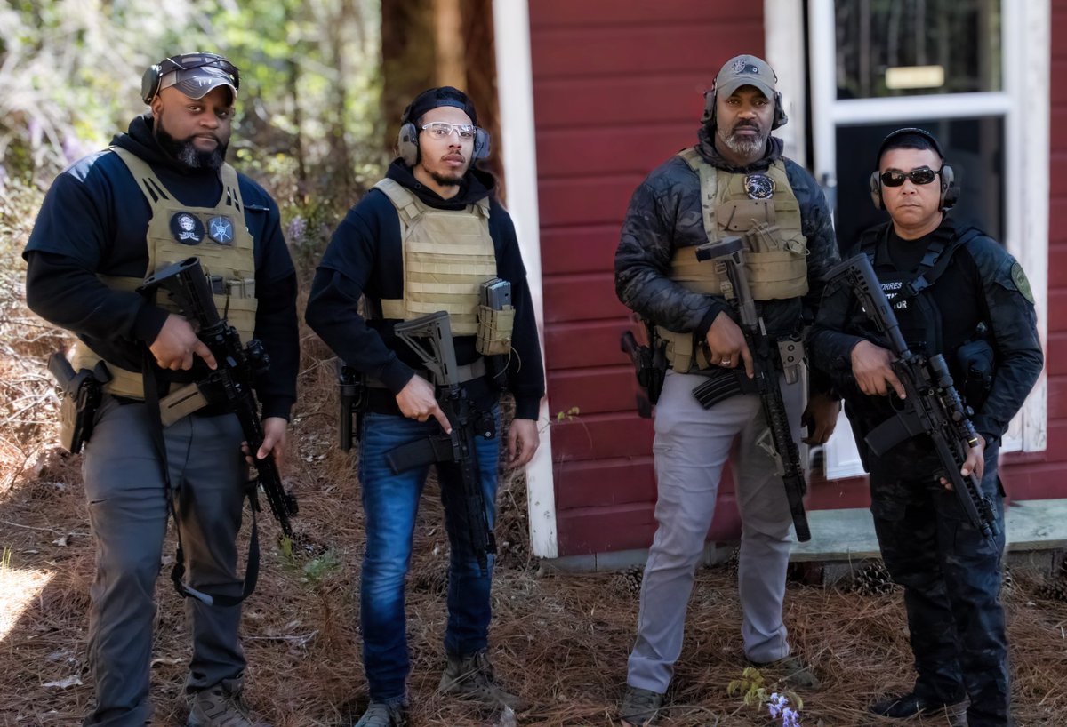 KryptoNT_'s tweet photo. First of many @blackpointbr range &amp; Field Development events! Proud and honored to work along this great team! Gratitude to everyone who supported. #fullbattlerattle #blackpointbr #battleroyale #specialforces https://t.co/1flQ65HVR9