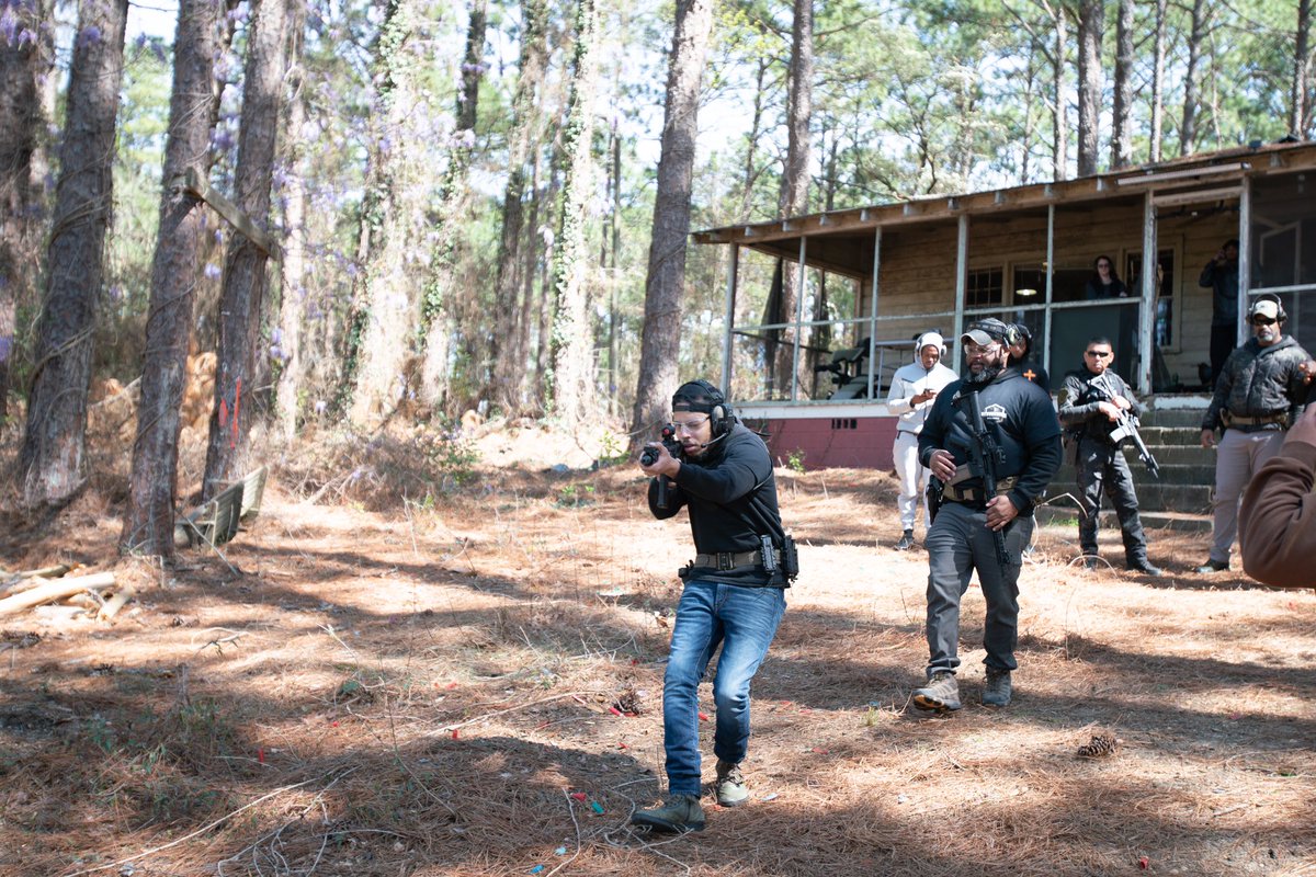 KryptoNT_'s tweet photo. First of many @blackpointbr range &amp; Field Development events! Proud and honored to work along this great team! Gratitude to everyone who supported. #fullbattlerattle #blackpointbr #battleroyale #specialforces https://t.co/1flQ65HVR9