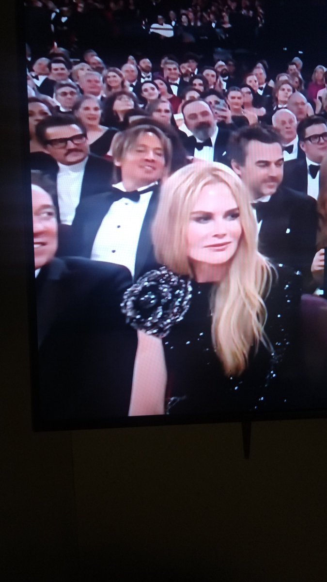hrioseco's tweet photo. #Oscars #Oscars2023 #Oscars95 
#ColinFarrell #NicoleKidman https://t.co/tTxaVhmPkM