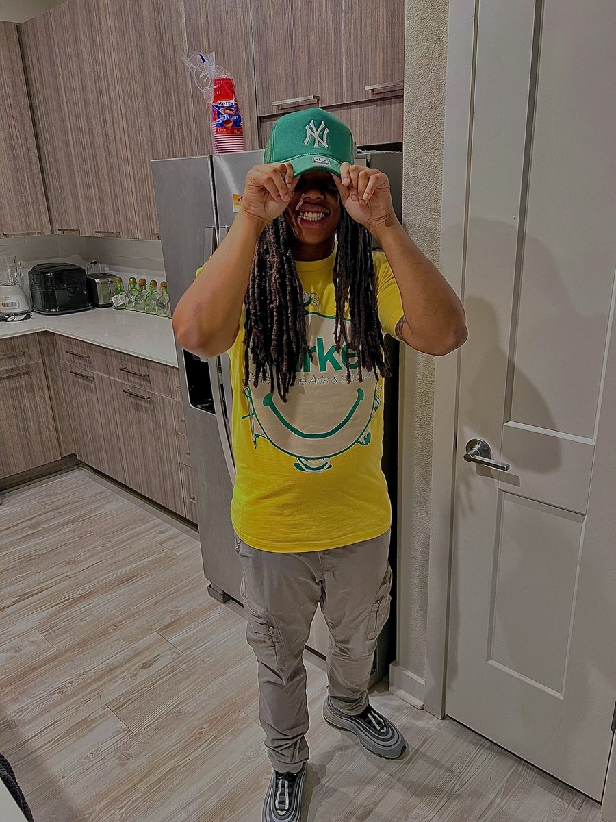 thats_daisha's tweet image. Keep cheesing like this life is brilliant.🤲🏽🖤 #lldg