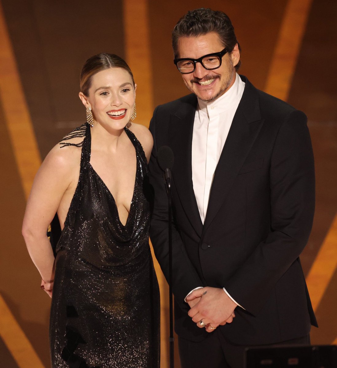 wandasolsen's tweet photo. THEM >> #Oscars https://t.co/gVrijHZWcI