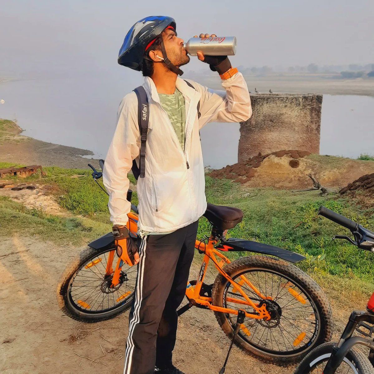 rjaykar468's tweet photo. Taj 1st Ride #cycling #Agra https://t.co/y9rJA9M8pG