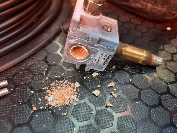 CappsControl's tweet photo. Found KW908 no air dryer the PTO engage valve full of corrosion rust and junk. #cappscontrols like to put an inline air filter on the control circuit. Best product, best service, best price
Check us out https://t.co/qF3Hyq4UA5
#wirelessremotehoistcontrols
#wirelessremotefortrucks https://t.co/nRfUMVvkYL
