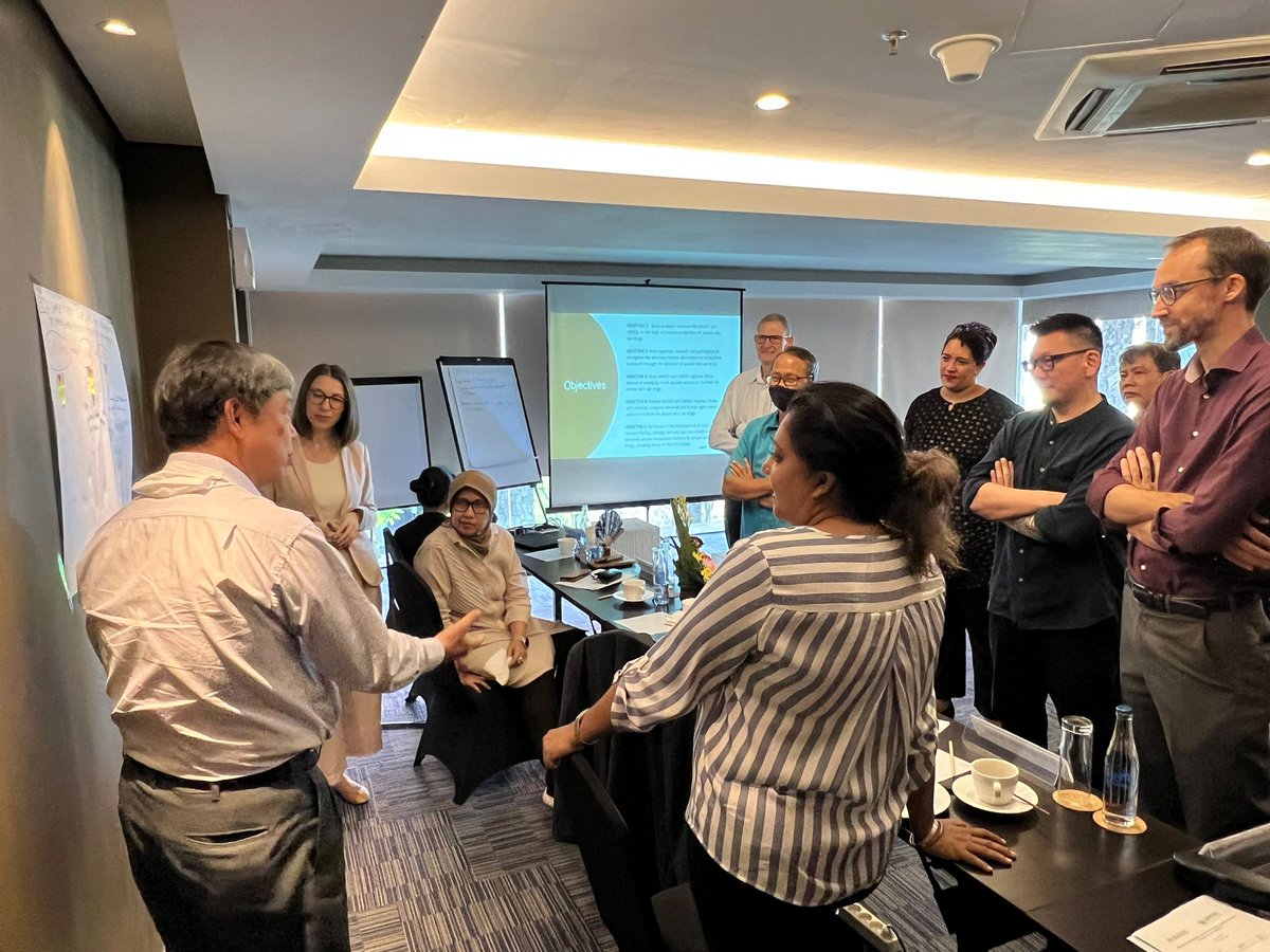 QLataire's tweet image. First in-person meeting of @UNAIDS_AP and @UNODC_SEAP Expert Advisory Group on Compulsory Facilities for #PWUD exceeded all expectations. Great combo of unique expertise, strong commitment and nice company. #EndCompulsoryTreatment