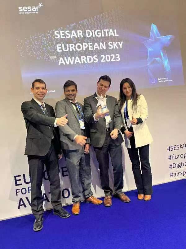ehang's tweet photo. The SAFIR-Med project has won the demonstration research award of 2023 #DigitalEuropeanSkyAwards  🎉🎉
#EHang participated in the @SAFIRmedEU as the only passenger eVTOL partner in February 2021. The project demonstrated safe, sustainable, and socially accepted/beneficial UAM. https://t.co/VXoCJxzAn1