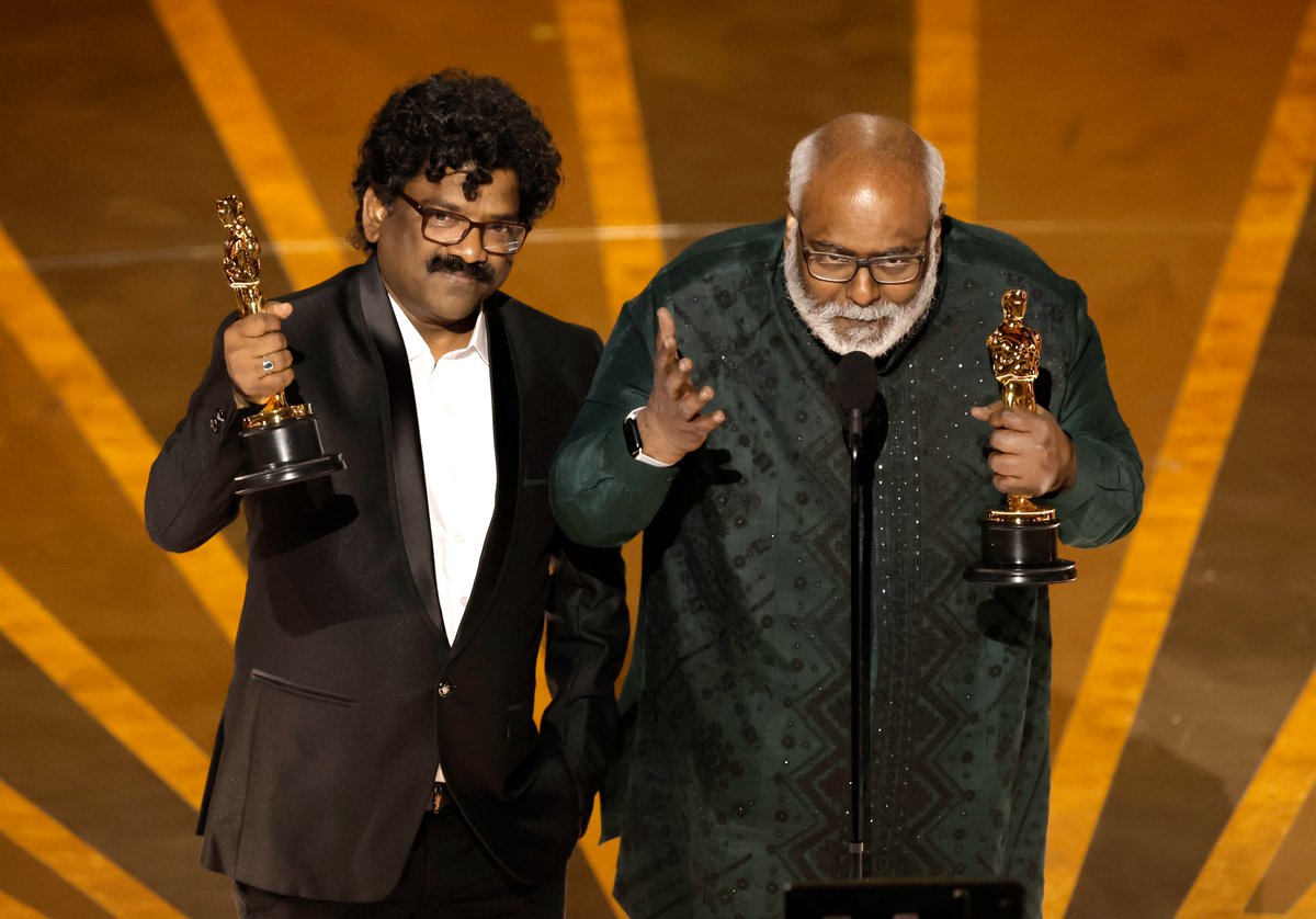 The Juggernaut (@bethejuggernaut) on Twitter photo #latest: #NaatuNaatu from #RRR wins Best Original Song at the #Oscars
It made history as the first #Indian and #Telugu song nominated for the category. Composer #MMKeeravani (<a href="/mmkeeravaani/">mmkeeravaani</a>) and lyricist #Chandrabose (<a href="/boselyricist/">chandrabose</a>) accepted the award, thanking <a href="/ssrajamouli/">rajamouli ss</a>. #latest: #NaatuNaatu from #RRR wins Best Original Song at the #Oscars
It made history as the first #Indian and #Telugu song nominated for the category. Composer #MMKeeravani (<a href="/mmkeeravaani/">mmkeeravaani</a>) and lyricist #Chandrabose (<a href="/boselyricist/">chandrabose</a>) accepted the award, thanking <a href="/ssrajamouli/">rajamouli ss</a>.