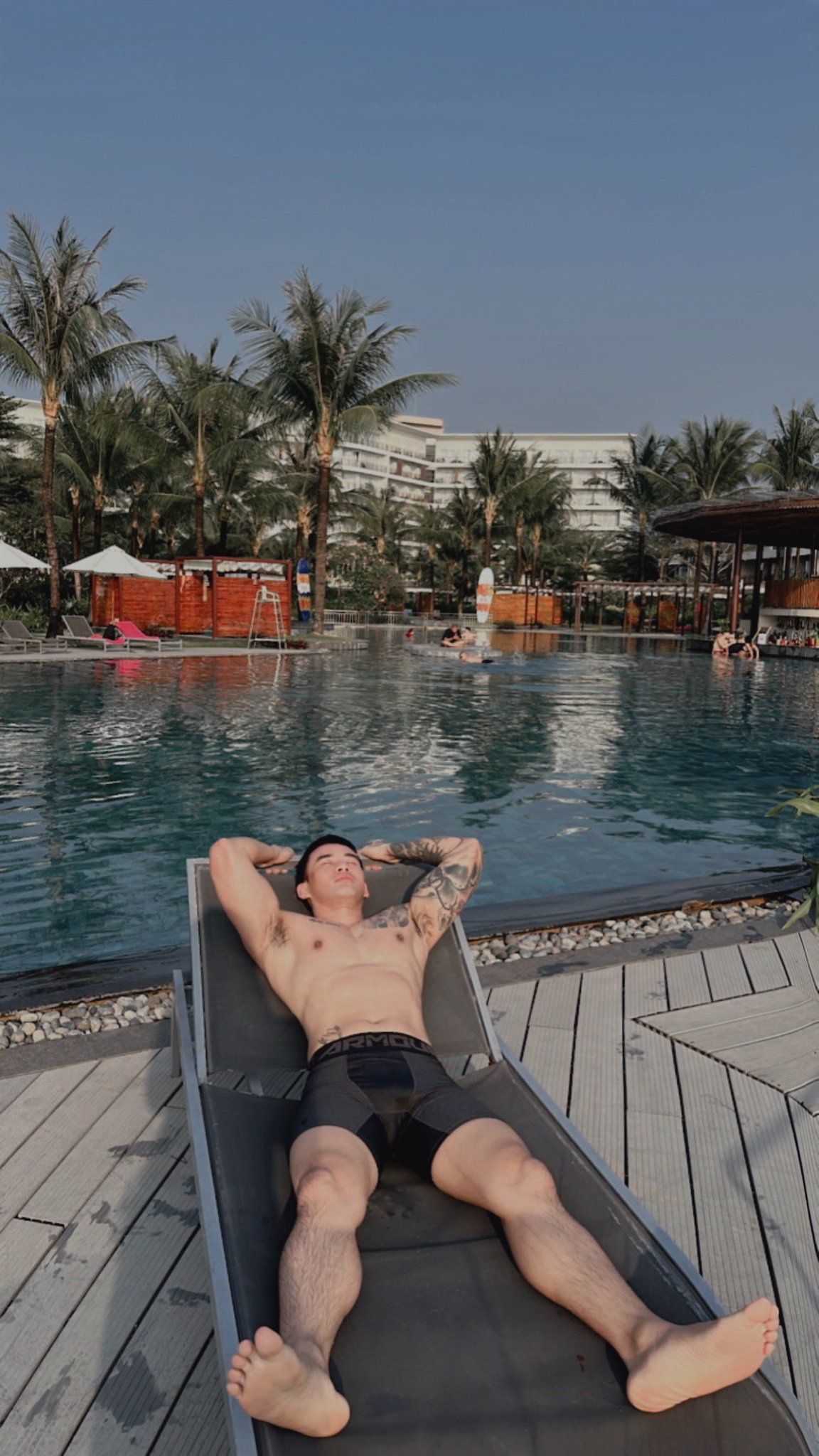 FrEXZ6UaQAIo4ai?format=jpg&name=large